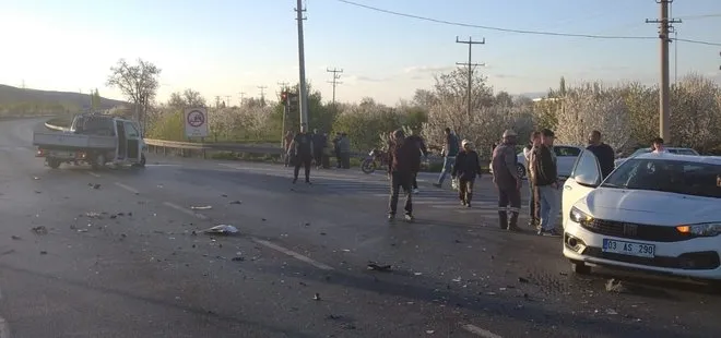 Konya’da kamyonet otomobille çarpıştı: 11 yaralı