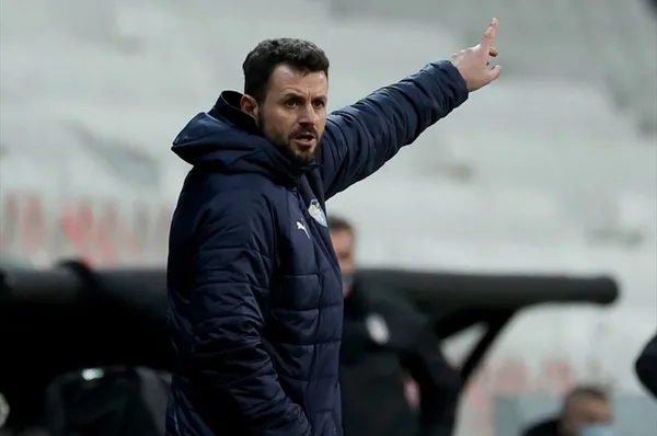 son-dakika-super-ligde-flas-ayrilik-1608585032845.jpg Son dakika: Süper Lig'de flaş ayrılık! - 1