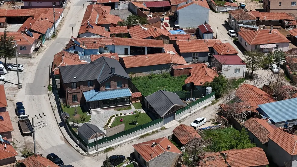 Tepebaşı Belediyesi’ne yolsuzluk operasyonu! 60 gözaltılı baskında evin altındaki sır oda - 3