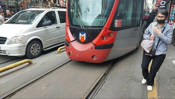 1681903107457.jpeg Kabataş-Bağcılar tramvay hattında arıza! Raylarda hasar oluştu seferler aksadı - 1