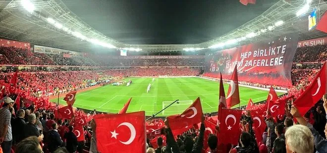 TFF Başkanı Nihat Özdemir’den flaş seyircili maç açıklaması! UEFA’nın isteğini canlı yayında duyurdu