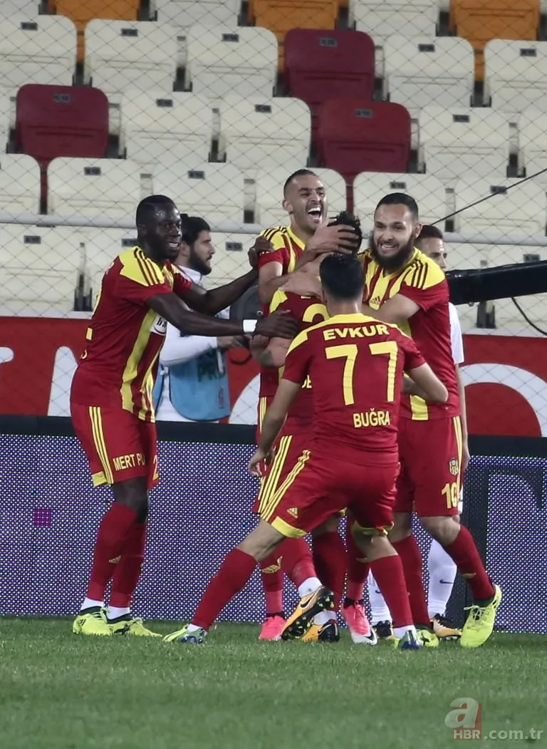 Yeni Malatya - Trabzonspor maçından kareler 17