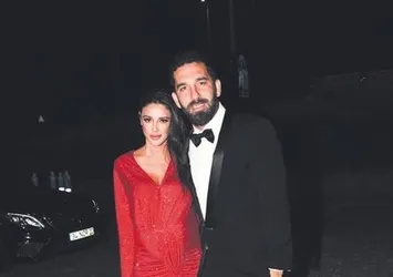 İş ve cemiyet dünyası oraya akın etti