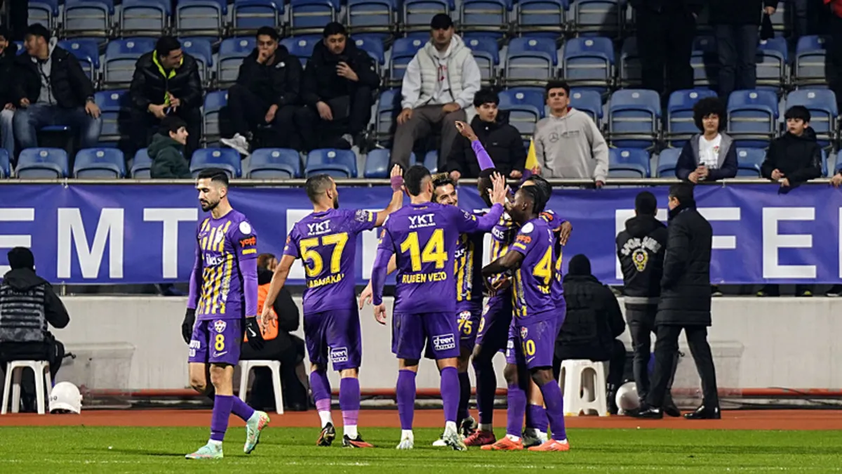 Eyüpspor evinde ağırladığı Alanyaspor'u farklı mağlup etti