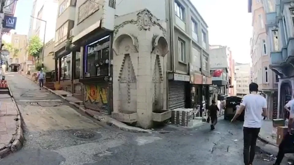 İBB’nin Laleli Çeşme’yi biz yaptık çığırtkanlığına Beyoğlu Belediye Başkanı’ndan ‘video’lu yalanlama