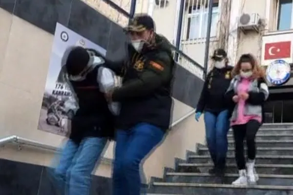 5-ilcece-8-eve-girdiler-soygun-cetesi-yakalandi-1644149764956.jpg 5 ilçece 8 eve girdiler! Soygun çetesi yakalandı - 2