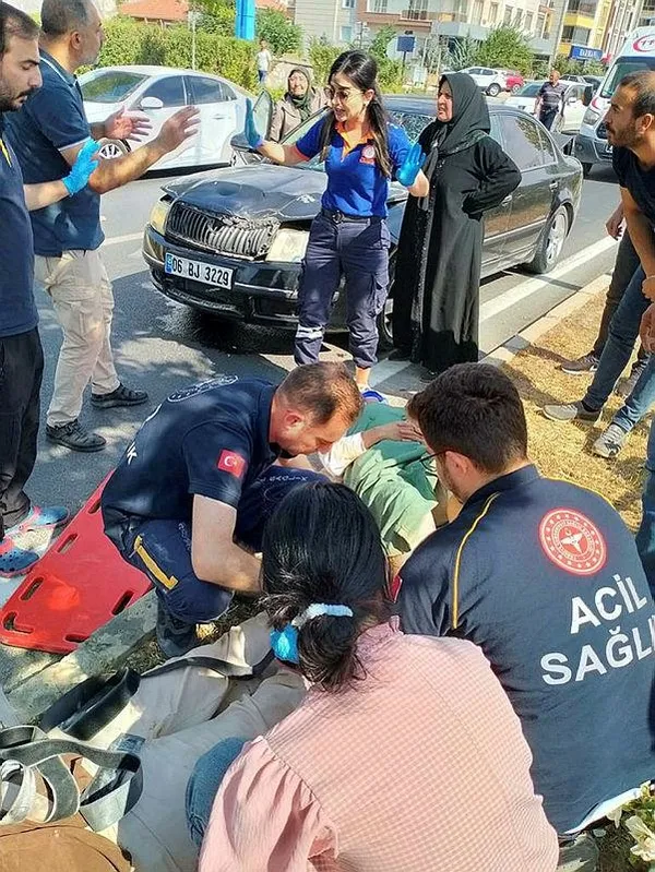 1693311770682.jpeg Kırşehir'de korkunç kaza! Bir kardeş öldü diğeri ağır yaralı - 1
