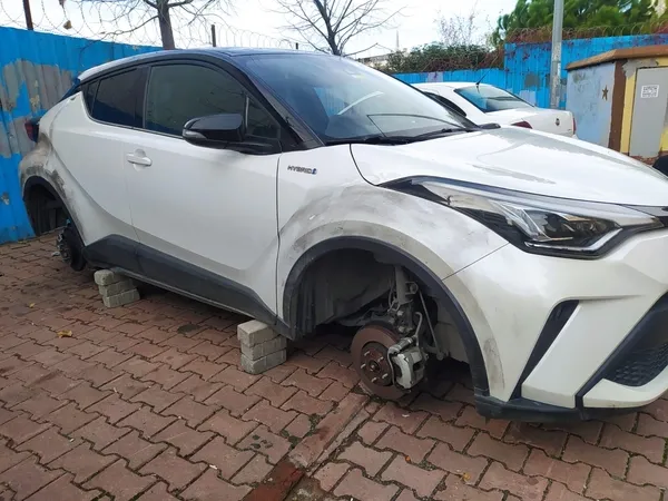 esenyurtta-pes-dedirten-hirsizlik-cicek-abbas-filmi-gercek-oldu-1638085773361.jpg Esenyurt’ta pes dedirten hırsızlık! Çiçek Abbas filmi gerçek oldu - 2