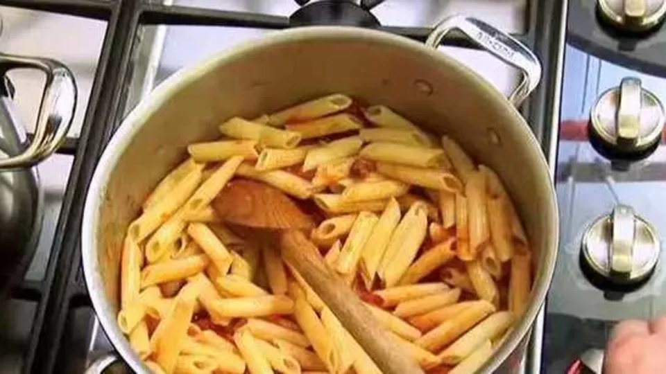 Makarna suyunu lavaboya dökmeyin