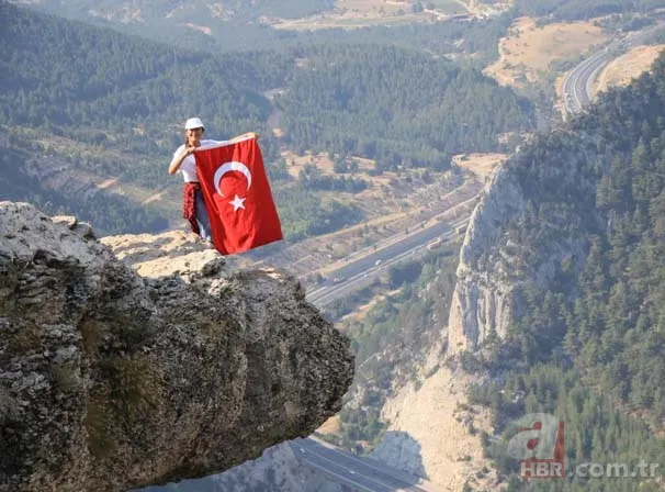 1650 metre uçurumun kenarında fotoğraf kuyruğu 1