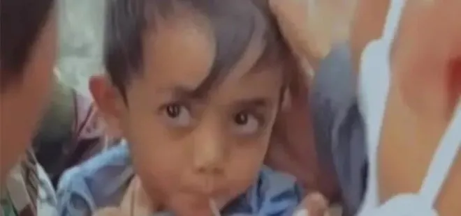 Endonezya’da mucize gibi kurtuluş! 5 yaşındaki çocuk 3 gün sonra enkazdan çıkarıldı