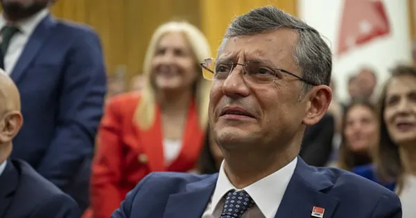 1692969945233.jpg CHP'deki 'tavşan aday' Özgür Özel hakkında yeni kulis! İngiliz BBC adaylık için tarih verdi! Önce tutum belgesi sonra adaylık... - 5