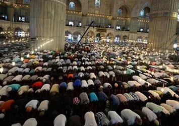 Mısır'dan skandal 'teravih namazı' kararı