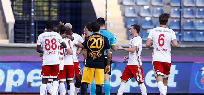 YİĞİDOLAR İŞİ İLK YARIDA BİTİRDİ