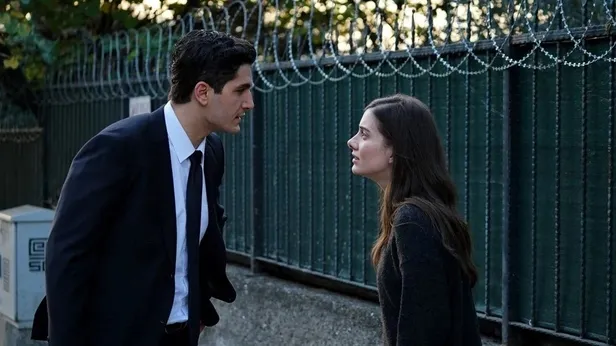 Yalı Çapkını 11. bölüm fragmanı izle! Yalı Çapkını 11. yeni bölüm fragmanı yayınlandı mı? Ferit ve Seyran ateş hattında...