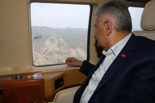 Başbakan Yıldırım'dan Atak helikopterine selam - 2