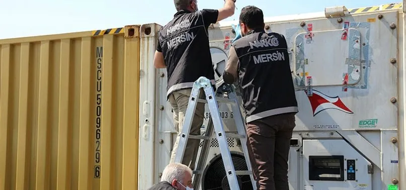 Mersin’de gemideki muz yüklü konteynerden 34 kilo kokain çıktı
