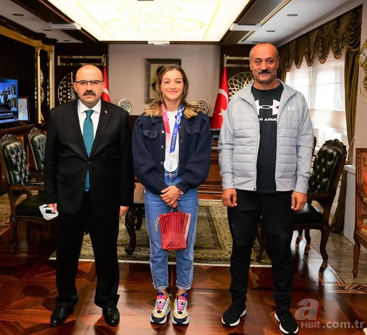 Tokyo’da gümüş madalya kazanan Buse Naz Çakıroğlu’ndan Trabzon’a özel ziyaret!