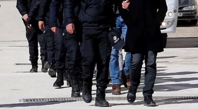 Son dakika: Ankara merkezli 25 İlde FETÖ operasyonu: 66 kişi için gözaltı kararı - 4