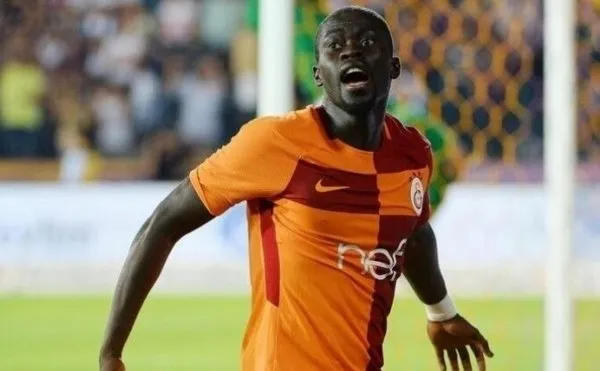 badou-ndiaye-super-lige-geri-dondu-iste-yeni-takimi-1655937572184.jpg Badou Ndiaye Süper Lig'e geri döndü! İşte yeni takımı... - 2