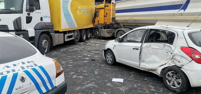 Kayseri’de 6 araç birbirine girdi! Zincirleme kazada 6 yaralı