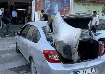 Şanlıurfa'da kontrolden çıkan otomobil markete girdi!