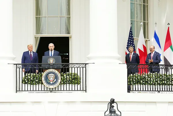 İran'dan İsrail ile anlaşan Bahreyn ve BAE'ye sert tepki: Trump'ın sirkinde oynadılar - 1