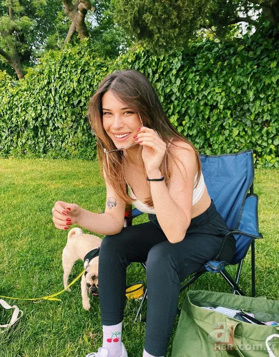 Ben Bu Cihana Sığmazam’ın Firuze’si Pelin Akil hayran bıraktı! Doğal güzelliğine beğeni yağdı 14