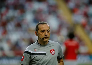 UEFA'dan Cüneyt Çakır'a dev görev