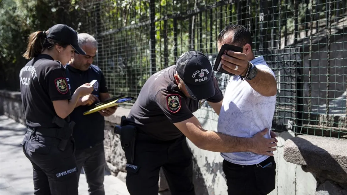 Ankara'da aranan 868 kişi yakalandı
