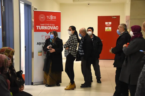 Yeni hatırlatma dozu aşı randevusu açıldı! Kimler olabilecek? İşte tüm detaylar...