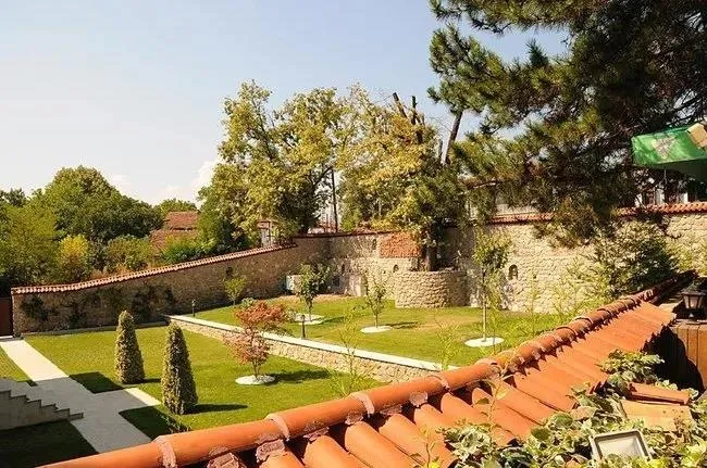 CHP’li Elif Köse’den sahte raporla kuzene kaçak villa kıyağı