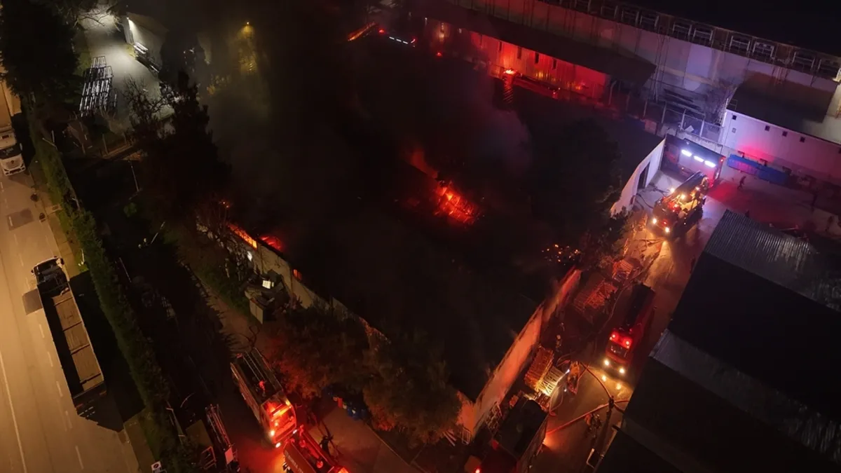 Bursa'da korku dolu anlar! Tekstil fabrikada yangın çıktı