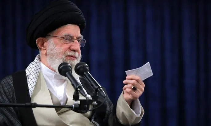 iran-basinindan-kustah-analiz-baskan-erdoganin-agzindan-yalan-metin-yazip-tehdit-ettiler-1734439589639.jpg İran dini lideri Ali Hamaney (AA)