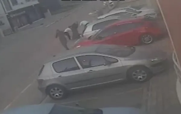 1620712099940.jpg Efsun Habiboğlu eski eşi Gökhan Şen'in beyzbol sopalı saldırısına uğradı - 1