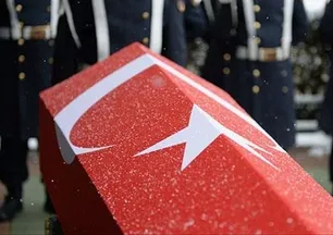 Başımız sağ olsun! Ünlülerden şehit olan askerlerimiz için taziye mesajları