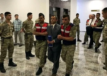 Sözde sıkıyönetim komutanına müebbet hapis