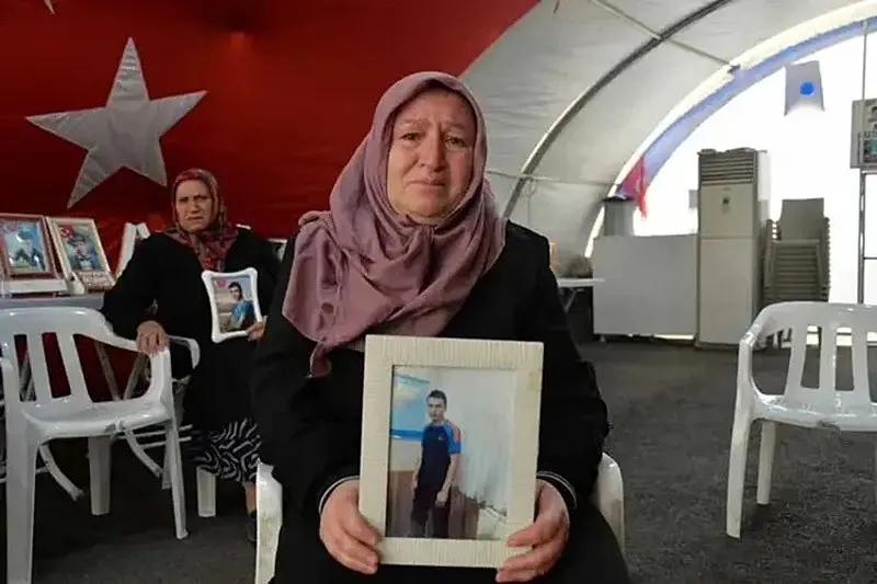 Diyarbakır Annelerinin tek isteği evlatlarına kavuşmak: “Artık ‘Anne geliyorum’ diye bir telefon bekliyorum” - 2