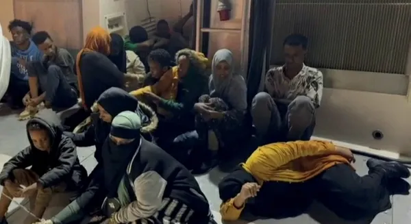 yunanistandan-insanlik-disi-muamele-izmir-aciklarinda-geri-itilen-64-duzensiz-gocmen-kurtarildi-1691092665389.jpg Yunanistan'dan insanlık dışı muamele: İzmir açıklarında geri itilen 64 düzensiz göçmen kurtarıldı - 1