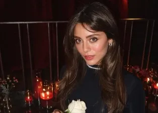 Siyahın asaleti: Sıla Türkoğlu’ndan sosyal medyayı sallayan yeni pozlar...