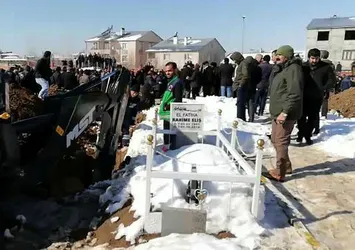 Çığ'da şehit olan 4 kişi toprağa verildi