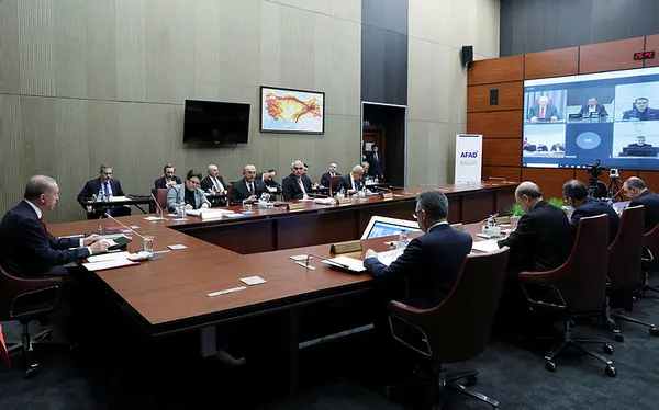 Deprem gündemi ile toplanan Kabine sonrası Başkan Erdoğan’dan son dakika açıklamaları