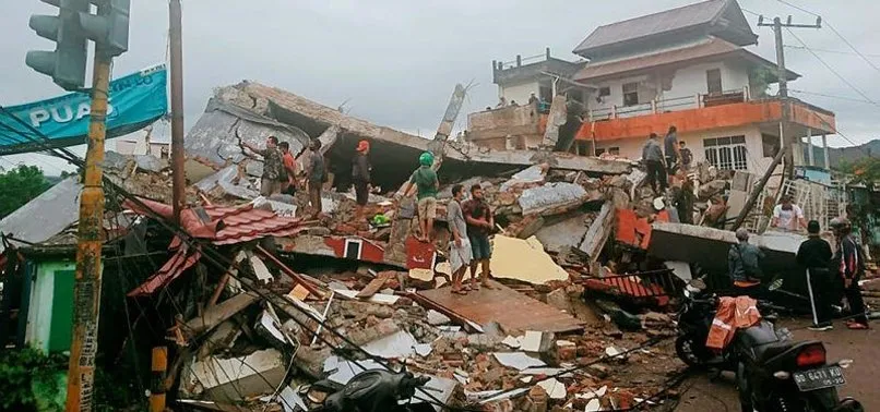 Endonezya'da 6,2 büyüklüğünde deprem! Ölü ve yaralılar var | Son depremler