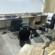 Irakta protestocular TV kanallarına saldırdı