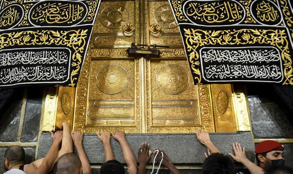 Kabe'de aylar sonra bir ilk! Eski günlere dönüldü - 1