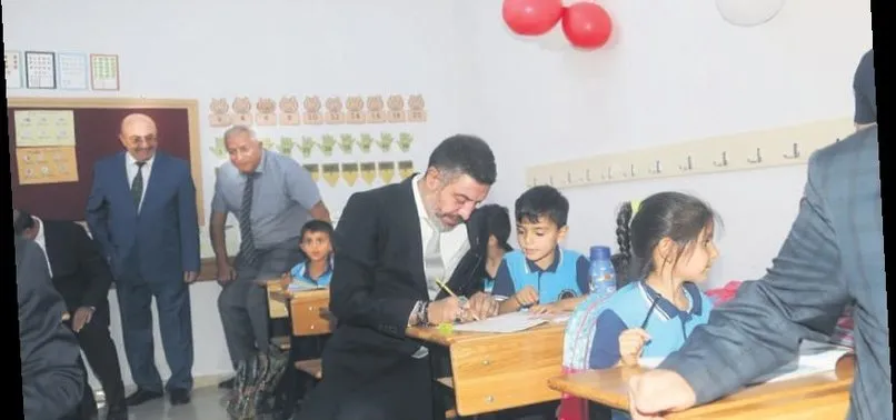 Hakan Altun babasının adına okul yaptırdı