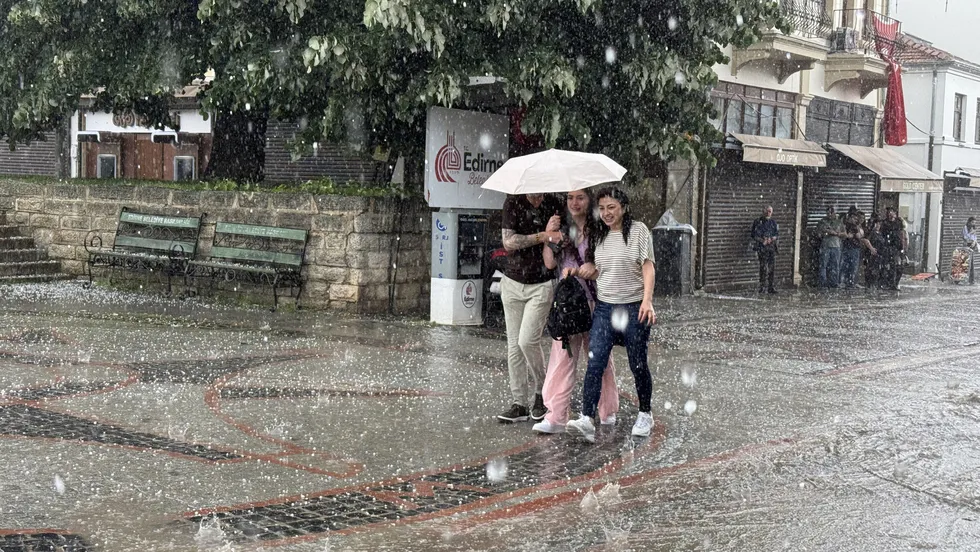 bm-dunyayi-meteoroloji-turkiyeyi-uyardi-super-el-nino-geri-donuyor-1780463369634.jpg BM dünyayı Meteoroloji Türkiye’yi uyardı! "Süper El Nino" geri dönüyor - 6