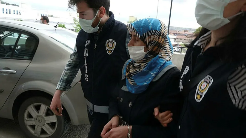 Son dakika | Bir tekmeyle kurtulacağını sandı! Vicdansız anne evladına kıydı! İfadesi kan dondurdu