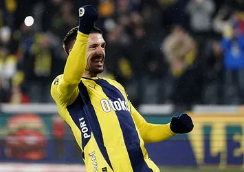 Fenerbahçe'de Tadic takımı sırtlıyor