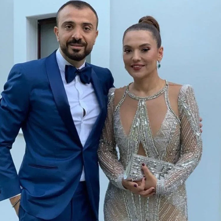 Demet Akalin I Cildirtan Yorum Bebeginden Utanmadigin Belli